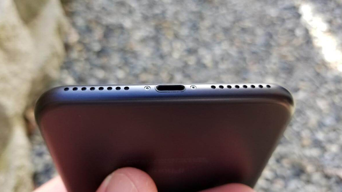  iPhone 7 128GB Apple đã quyết định loại bỏ jack cắm tai nghe 3.5mm 