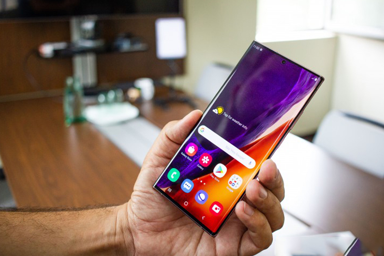 màn hình Galaxy Note 20 Ultra giá rẻ cho thấy màu sắc rực rỡ, hình ảnh chân thật