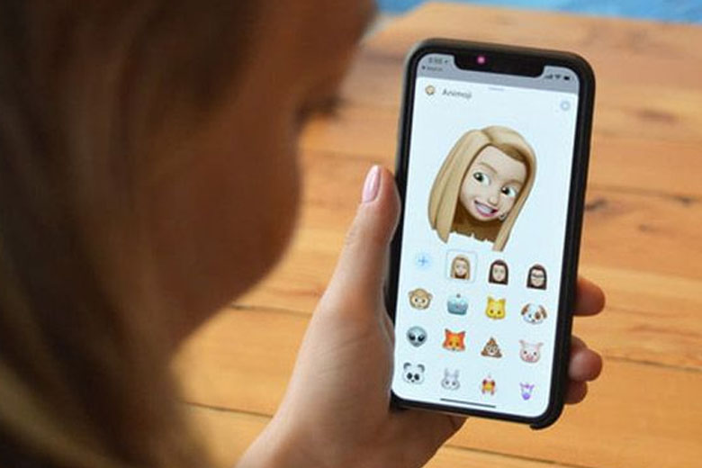  không thể không nhắc đến tính năng mới xuất hiện trên iPhone Xs đó là TrueDepth ở mặt trước.