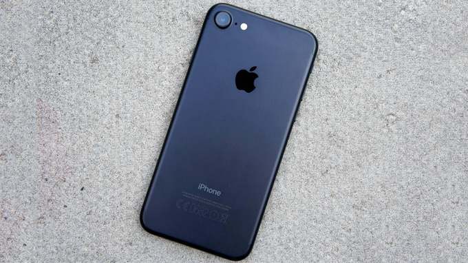  thiết kế iPhone 7 128GB cũ khá giống với các model iPhone 6s