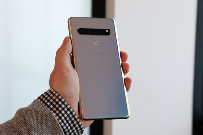 Galaxy S10 5G 256GB cũ còn sử dụng sức mạnh từ vi xử lí Exynos 9820