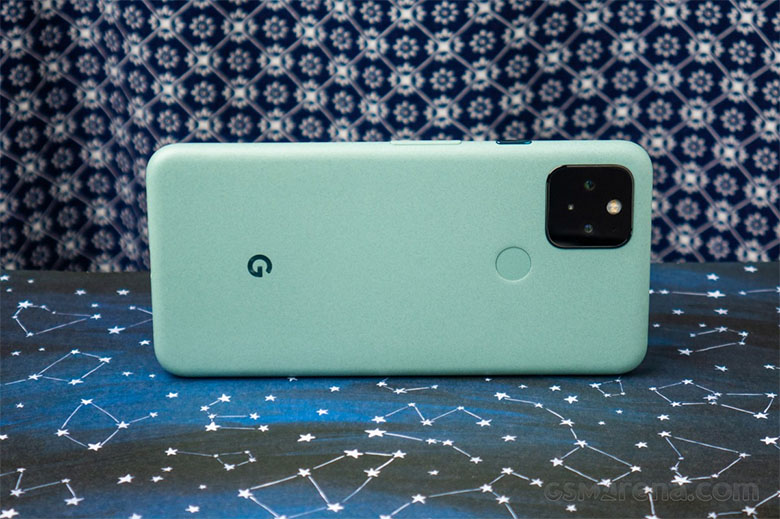 Google Pixel 5 có ngoại hình bền bỉ