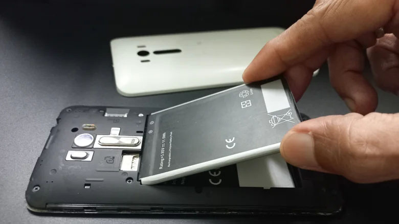 Pin lithium-ion suy giảm như thế nào theo thời gian?