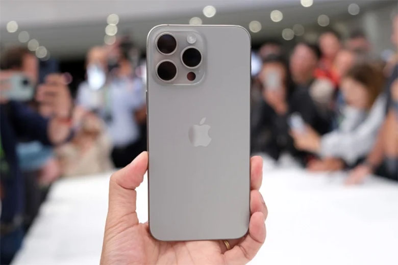 pin-iphone-15-pro-max-xtsmart