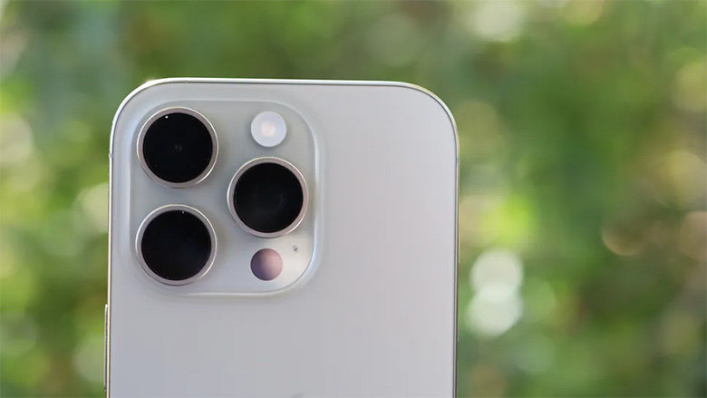 Zoom 5x hiện là tiêu chuẩn và quay video chuyển động chậm 4K mới