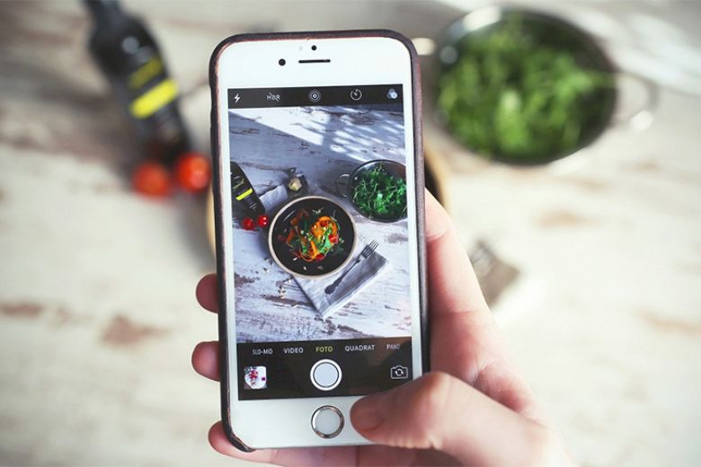 Chụp ảnh đẹp hơn khi sử dụng hẹn giờ chụp ảnh trên iPhone như thế nào?