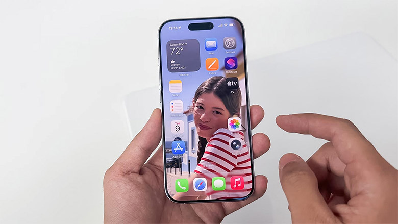 Màn hình lớn hơn, mượt mà hơn