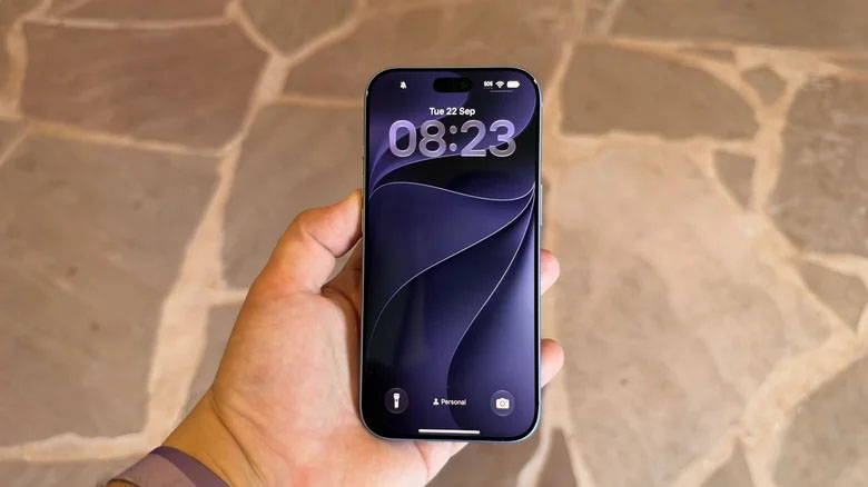 Cả hai máy đều dùng chip A20 Pro