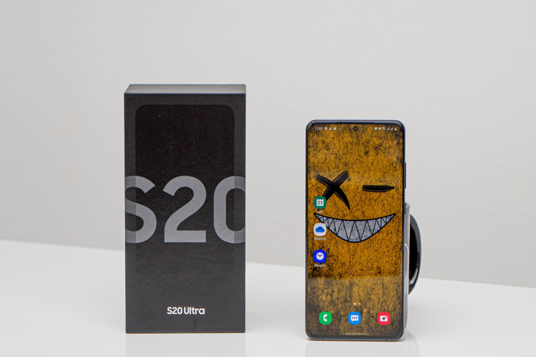 Galaxy S21 cũng sẽ không có củ sạc và tai nghe kèm theo hộp