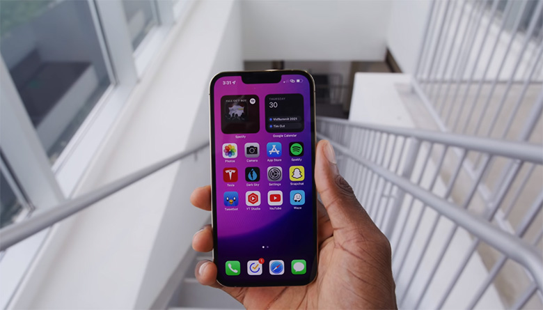 iPhone 13 Pro 512GB được trang bị màn hình ProMotion 120Hz