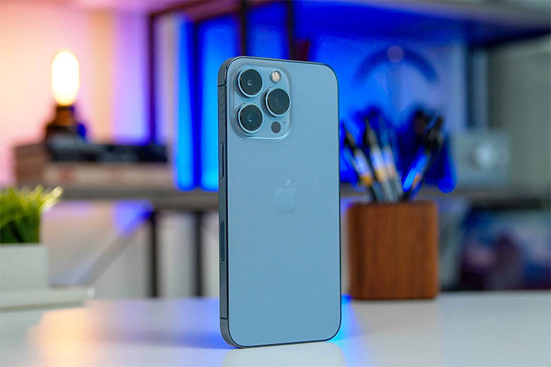 Thiết kế iPhone 13 Pro 256GB chính hãng không có nhiều khác biệt