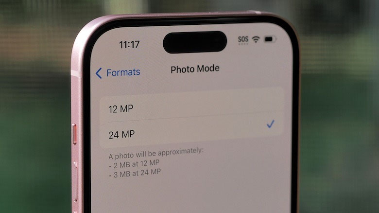  iPhone 15 giá rẻ mặc định là ảnh 24MP