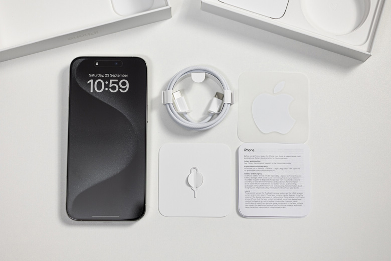 Cáp kèm theo máy iPhone 15 Pro Max hỗ trợ chuẩn sạc USB-C 2.0