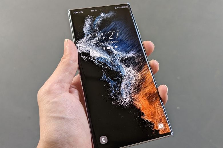Galaxy S22 Ultra 5G bản Mỹ thiết kế vô cùng trang nhã.