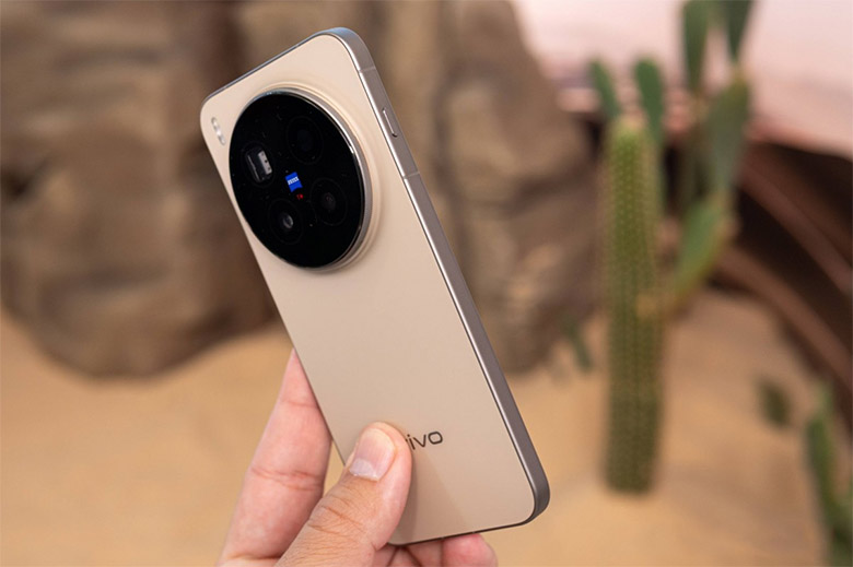 So sánh thiết kế Vivo X300 Pro và iPhone 17 Pro Max