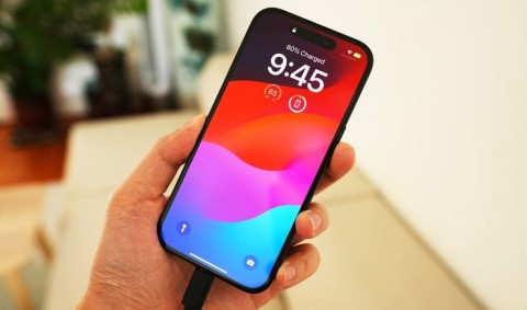 Giải đáp cắm sạc điện thoại liên tục có làm hỏng pin hay không?