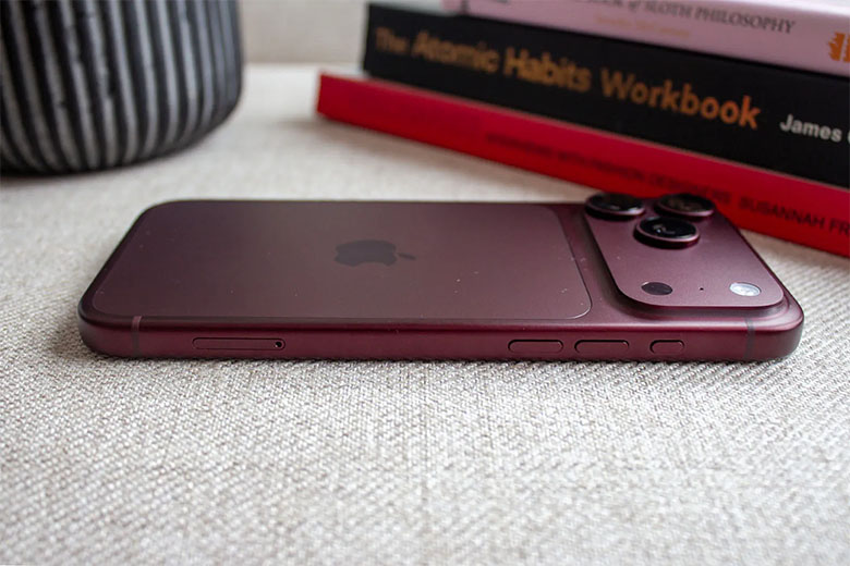 Công thức rất đơn giản: Số tiền bù = Giá iPhone 18 Pro Max mới − Giá thu máy cũ − Trợ giá lên đời (nếu có).