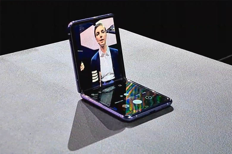 Galaxy Z Flip 4 phải gánh trách nhiệm nâng cao doanh số trong năm tới