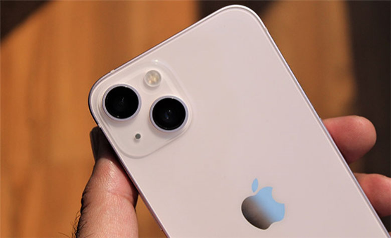 iPhone 14 và iPhone 13 đều sở hữu 2 ống kính ở mặt sau