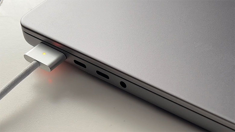 Chuẩn sạc MagSafe trong Mac hoạt động như thế nào?