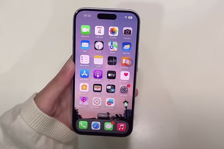 iPhone 15 được trang bị công nghệ Dynamic Island, một tính năng đột phá mang lại trải nghiệm người dùng độc đáo và khác biệt so với thế hệ trước.