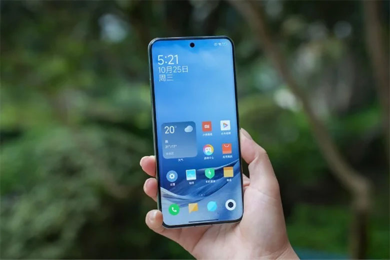 Xiaomi 14 Pro tự hào có độ sáng tối đa là 3000 nit