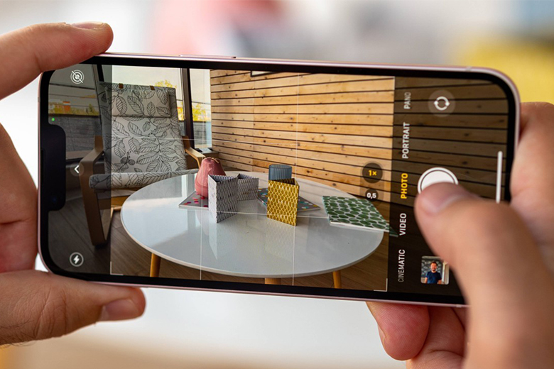 Tại sao camera iPhone bị lỗi lấy nét liên tục