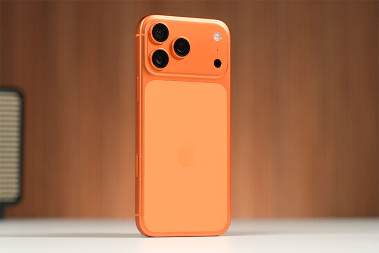 Camera: Nâng cấp Selfie và Tele, giữ vững khả năng quay video ấn tượng