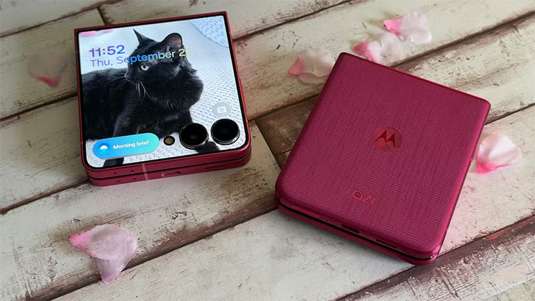 Giảm giá điện thoại gập để mở rộng thị trường