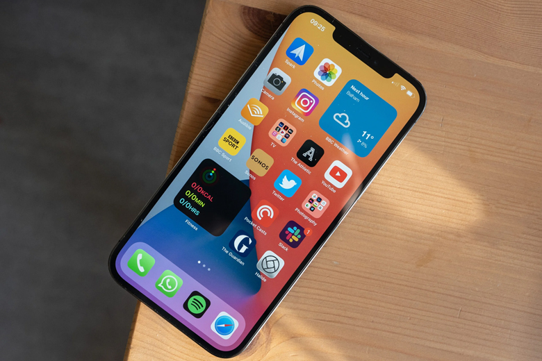 Lý do vì sao dung lượng pin và RAM trên iPhone thường không được Apple tiết lộ?