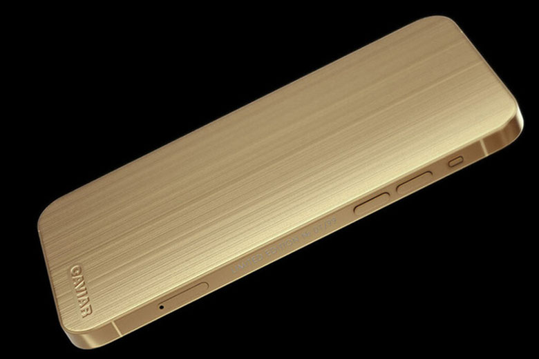 Phone 12 Pro và iPhone 12 Pro Max với phần camera sau bị tháo bỏ, đồng thời vô hiệu hóa camera trước.