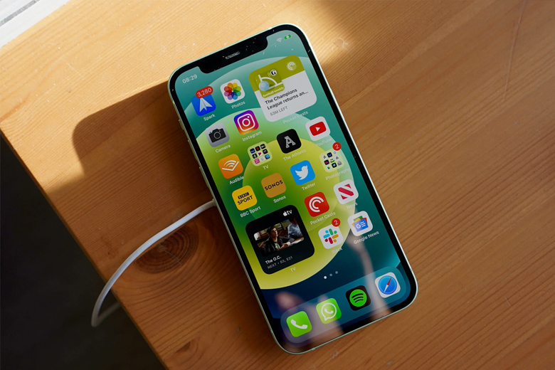 iPhone 12 là điện thoại 5G bán chạy nhất thế giới trong 10/2020