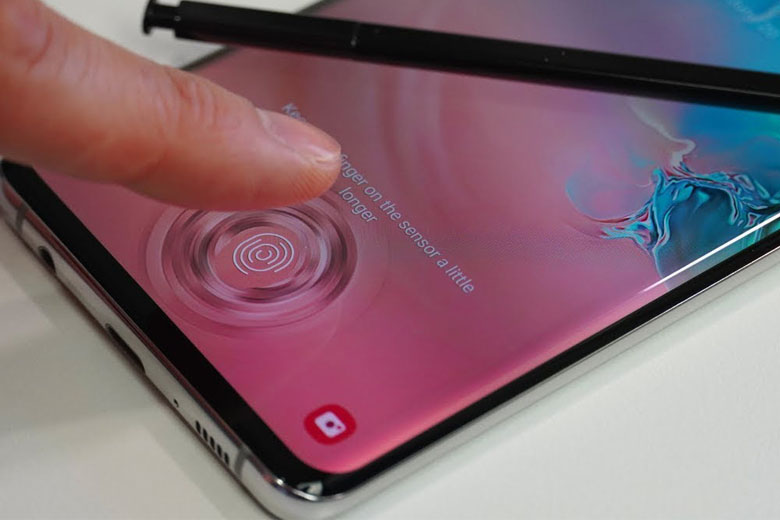 hu vực cảm biến của Galaxy S21 series có diện tích 8 x 8mm