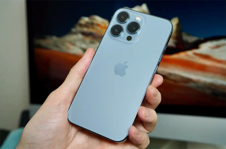 Thời lượng pin iPhone 13 Pro 1TB sử dụng lâu hơn 2 giờ so với thế hệ tiền nhiệm