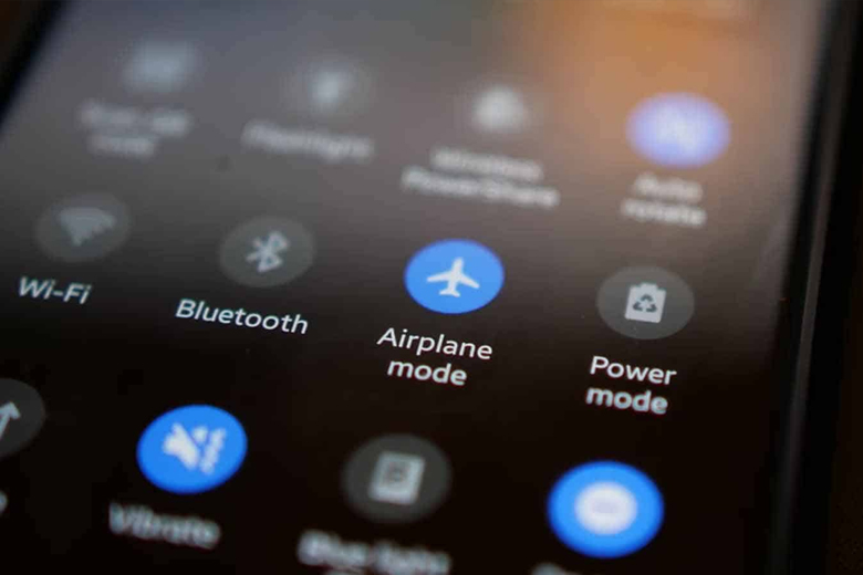 Chế độ máy bay trên điện thoại